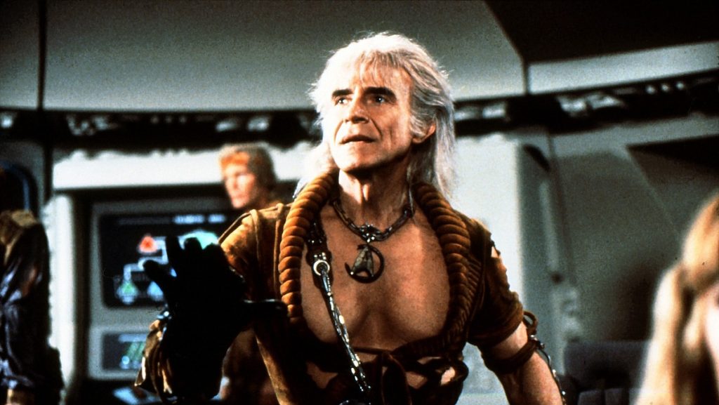 Khan auf der Brücke der USS Reliant