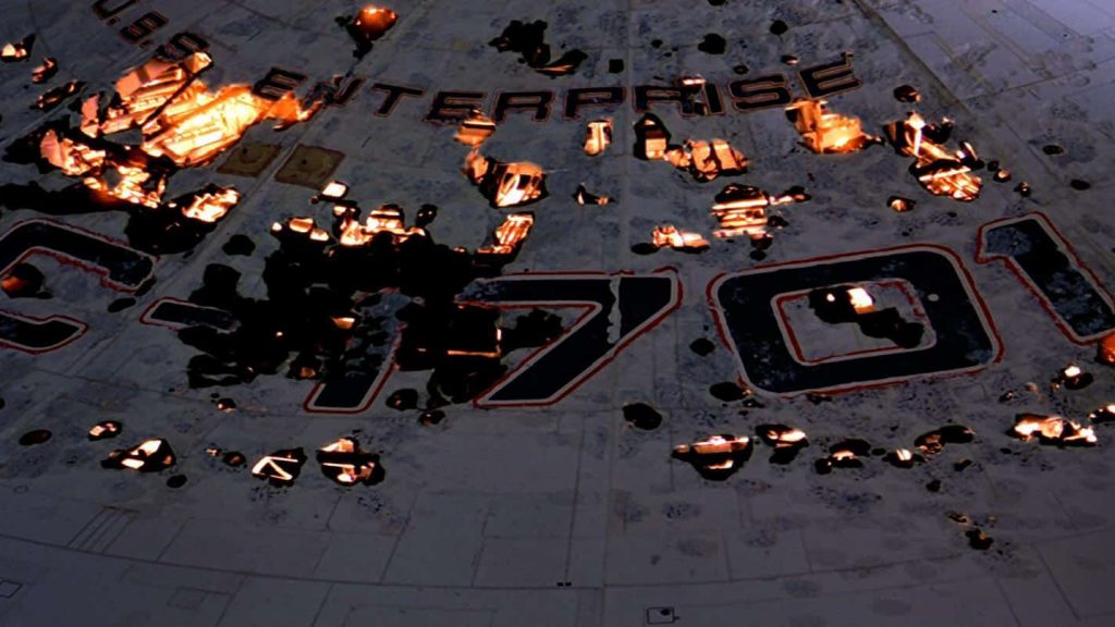 Die brechende Hülle der Enterprise kurz vor der Explosion, in "Auf der Suche nach Mr. Spock"