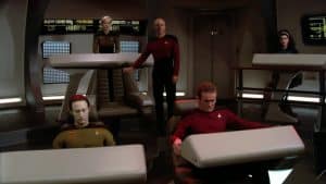 Die Kampfbrücke der Enterprise-D mit Besatzung