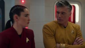 La'an und Pike in der Krankenstation der Enterprise