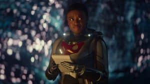 Kadett Uhura im Raumanzug auf dem Kometen