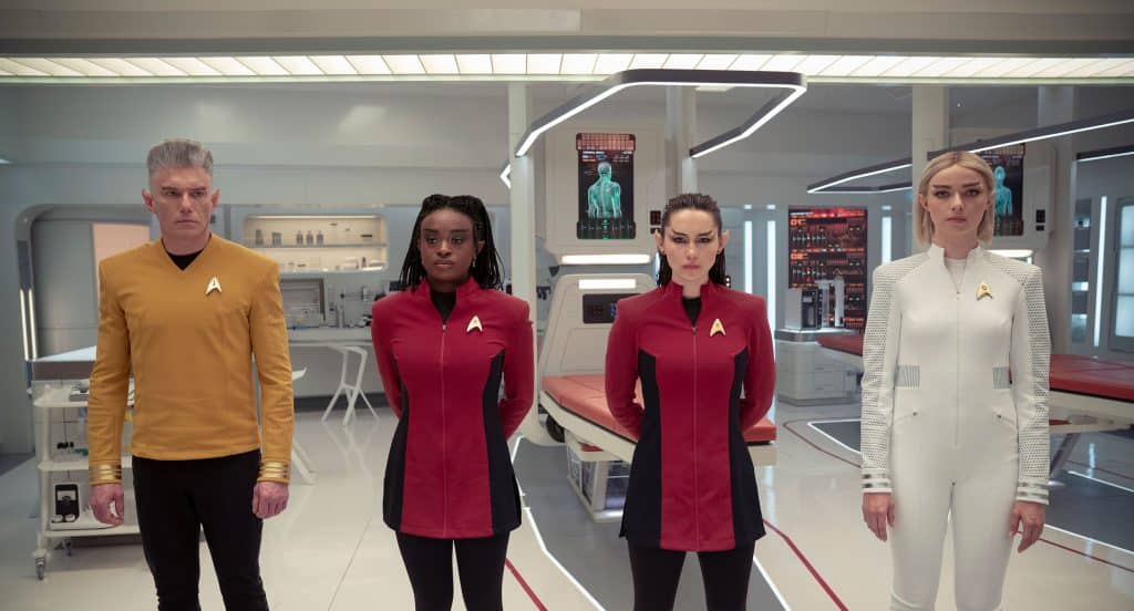 SNW S3E8 - Trek Echo Pike, Uhura, La'an und Chapel als Vulkanier in der Krankenstation