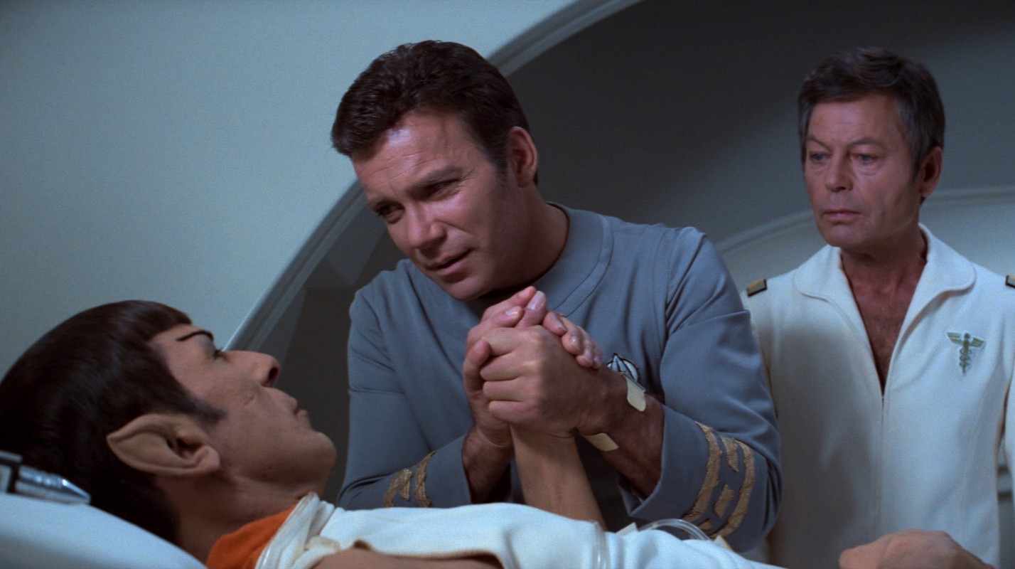 Spock, Kirk und McCoy auf der Krankenstation