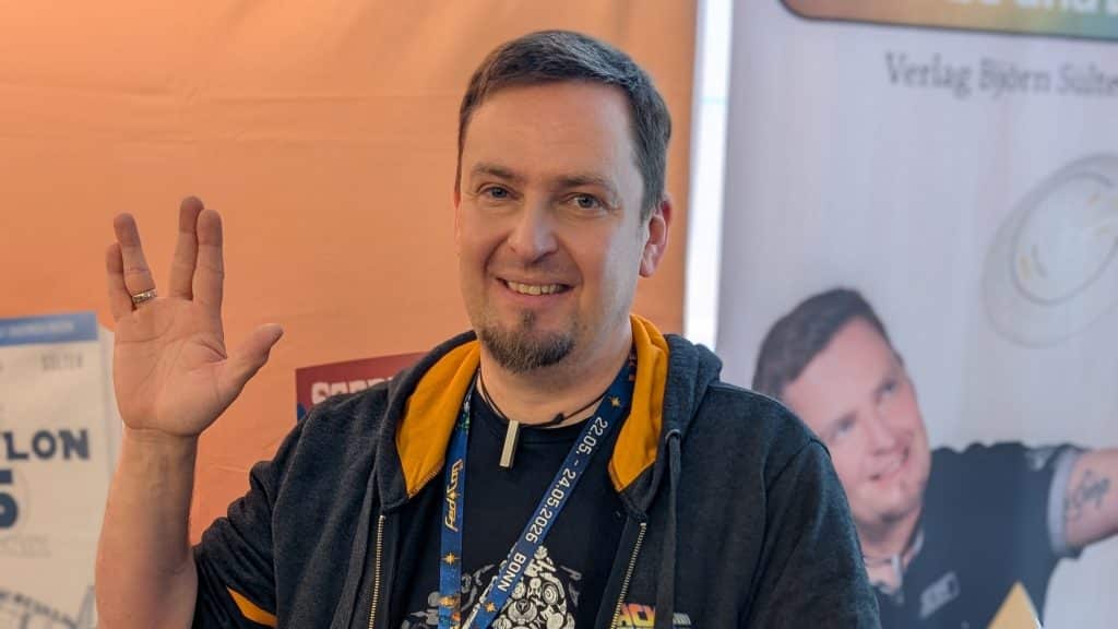 Björn Sülter 169 - Trek Echo Björn Sülter mit Vulkanier-Gruß